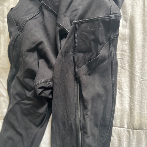 Lululemon size 2 mesh detail cropped leggings - Picture 3 of 8